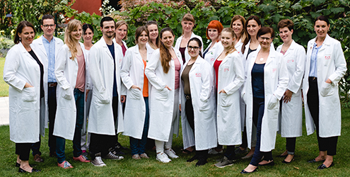 Team der Apotheke Zum Granatapfel / johannes sommer - herzblut, johannes sommer Das Foto zeigt das Team der Apotheke 'Zum Granatapfel'.